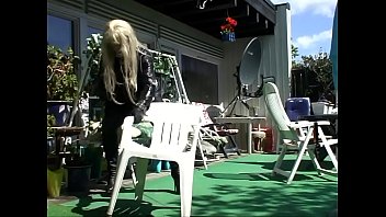 Preview 2 of Mom Fengring Pussy Hd - Roxina2009SuperGurlCummingOut020609XL.WMV