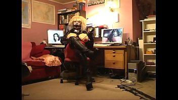 Preview 1 of Soogll - Roxina2008SuperHornyBigGurl250808XL.WMV