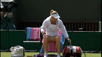 Preview 1 of Pemerkosaan Tante Indonesia - Wozniacki Upskirt