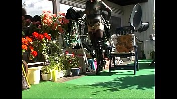 Preview 1 of Elektra Rose First Sex - Roxina2008RubberGurlInTheSun120808XXXL.WMV