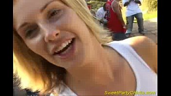 Preview 1 of Seachdaddy Comic - Sweet party chick gets fucked