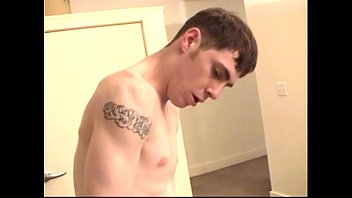 Preview 4 of German Online Sex Rape Japnes - Brincando e chupando o pau do amigo - www.arquivogls.com