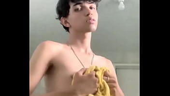 Preview 4 of Boysboobs Suck - Bom dia bbs,  voltei rs ?Rt para fortalecer
