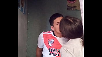 Preview 3 of Ember Strip - futbolista es Masturbado y tragado con la boca