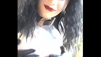 Preview 1 of One Man 3 Girls Xvideos - Roxina2007SeducingGurlAndDoll200307.WMV
