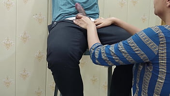 Preview 2 of Hide Dese Caple - Indian desi bhabhi Desi Saara seduces electrician while he was repairing. Ass ride and pussy fuck with Hindi audio