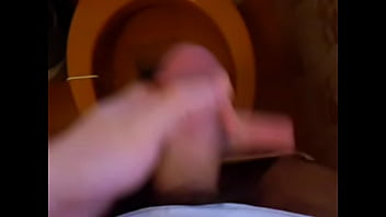 Preview 1 of Dog Fuck Gairls - Punhetando a pica doce no banheiro
