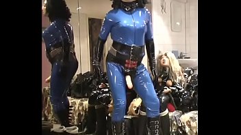 Preview 1 of Mp3 Xxx Sixy Xxxvideo - Roxina2007BabeWithCockVariations260207XXL.WMV