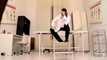 Preview 2 of Enak Isap - The policewoman wears nylons!