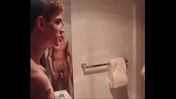 Preview 4 of Bailarinas De Sayas Xxx7 - Cinco meninos gays se masturbando juntinhos - www.arquivogls.com