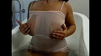 Preview 1 of Ttamil Srx Hd - Wet bath and good fuck