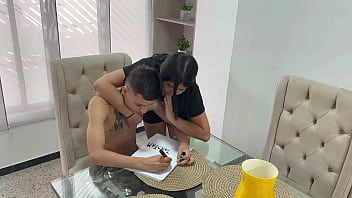 Preview 1 of Bbc Vs Teen Pinay - Mi caliente hermanastra me pide ayuda con su tarea de educaci&oacute_n sexual. Me corro dentro de ella.