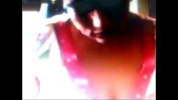 Preview 2 of Pakistan Xxx Boy And Indian Girl - mi amiga muestra sus pechos con leche por la web cam