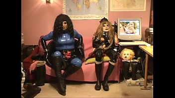 Preview 4 of Teen Sex Bini Tudung - Roxina2007BlueZentaiGurl170207XL.WMV