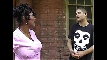 Preview 1 of Fucked Ini Taxi - Ebony African MILF