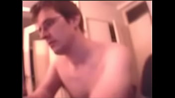 Preview 4 of Tagshejab - jaapslaaf pisses and drinks-090208003