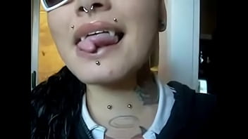 Preview 2 of Dad Crush 13 Years Old Girl - Gespaltene Zunge - Piercings &amp_ Tattoos!
