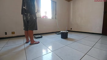 Preview 1 of Video Porn Indiyn - N&atilde_o aguentei e transei com pauz&atilde_o do pintor,  safado guloso deixou minha buceta toda gozada