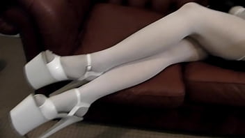 Preview 1 of Familly Sister - PRINCESS SMOKE - JERK OFF INSTRUCTIONS GLOVES kinkbomb.com/studio/princess smoke
