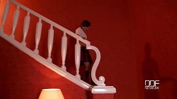 Preview 1 of Nena Xxx Mmm Com - School girl takes a wizz!