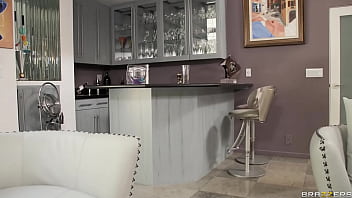 Preview 4 of Little Shit - Good Housewife Gone Naughty.Sarah Jessie / Brazzers  / stream full from www.zzfull.com/naiv