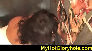 Preview 4 of Se Be Dentro De Su Bajina - Gloryhole-Initiations-black-girl-sucking-cock24 01