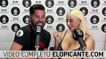 Preview 1 of Sex Imrge - LORE SOFIA JUEGA AL PIEDRA PAPEL O TIJERA CON ELO PICANTE