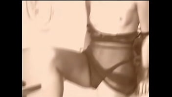 Preview 1 of She K - Uma festinha do pijama diferente