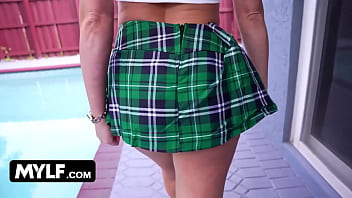 Preview 1 of Desi Sixxy Video Chuday - It&#039_s St. Patrick&rsquo_s Day &amp_ Madison Is Wearing A Hot,  Green Outfit,  She Searches For Four-leaf Clovers