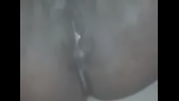 Preview 1 of Hq Porn Roberto Malone Lola - PUSHING IT OUT.3GP