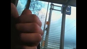 Preview 4 of Seachhuge Hors5 - Amateur dick flash