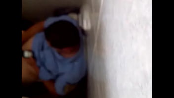 Preview 2 of Kolkata Gagi - Policia de C&oacute_rdoba (arg) pajeandose mientras mira porno (3)