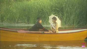 Preview 2 of Video Bokep Pemerkosaan Perawan - A beautiful girl with small tits rode a strong man on a boat