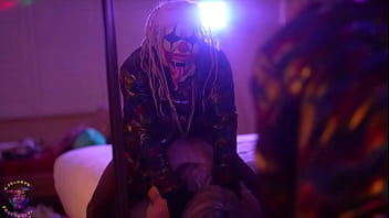 Preview 4 of Bjoxijtetxzpz - Queen Of Hell Gets Her Pussy Slammed After Coming From A Disco Party With Gibby The Clown