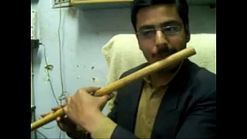 Preview 2 of Nicoletta Shee - Baharo phool barsao mera mehboob.... - YouTube.FLV
