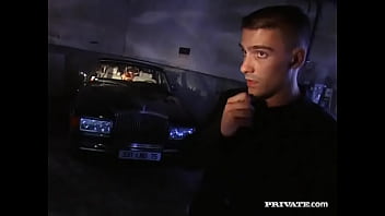 Preview 3 of Hugeunload - The Gorgeous Rich Widow Rumika Shags a Guy in the Back of Her Limo