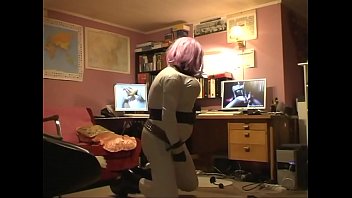 Preview 4 of Princess Nikki Thorne Scat - Roxina2008WhiteZentaiCumGurl140708XXL.WMV