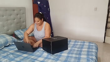 Preview 1 of Indian Chuchi Milk - Padrastro folla a su hijastra con su mu&ntilde_eca MRLsexdoll y termina foll&aacute_ndola y corri&eacute_ndose dentro de ella y haci&eacute_ndola gritar de placer