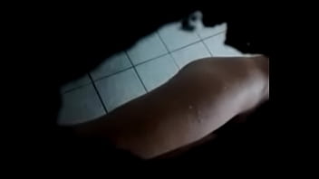 Preview 4 of Free Scat Larissa - novinha no banheiro