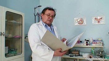 Preview 1 of How Does Women Ceduce Men - Blond nurse bitch gets perverted on gynchair
