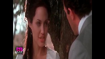 Preview 1 of Xvdo Inden - Angelina jolie original sin uploaded by ridoyraj
