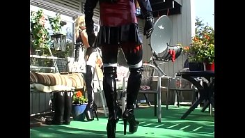 Preview 1 of Seachmonster Hole In The World - Roxina2009SexyDollInGarden180909XXL.WMV