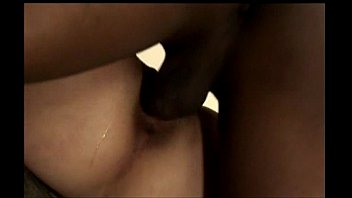 Preview 3 of Solo Mom Cantik Squirting - Metro - Ethnic City - scene 5 - extract 3