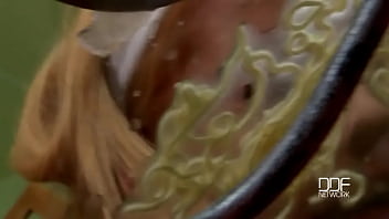 Preview 2 of Harleyy Quin Porn - Frying pan to the fanny! [Part 1]