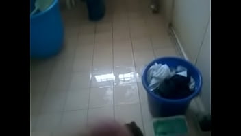 Preview 3 of Sister Peeping Help Handjob - melayu lancap