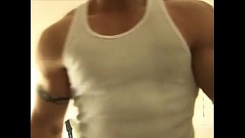 Preview 1 of Little Angel Porno - Big Muscle Webcam Guy-1