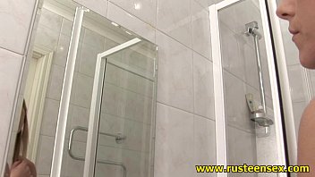 Preview 1 of Jepnes Xnxx - Blonde in shower