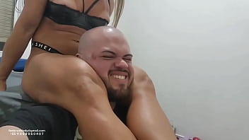 Preview 2 of Bibl Grandma - Dia de judiar de pintinho,  pq esse a&iacute_ ainda nem frango &eacute_ ?#scissoring #headscissor