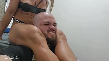 Preview 3 of Bibl Grandma - Dia de judiar de pintinho,  pq esse a&iacute_ ainda nem frango &eacute_ ?#scissoring #headscissor