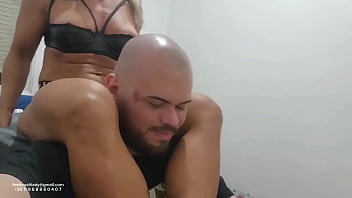 Preview 4 of Bibl Grandma - Dia de judiar de pintinho,  pq esse a&iacute_ ainda nem frango &eacute_ ?#scissoring #headscissor